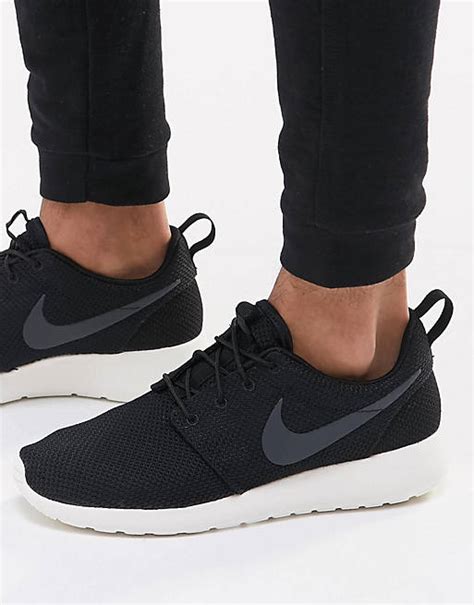 nike roshe run schwarz graue sohle|Schwarze, graue Nike Roshe Run online kaufen .